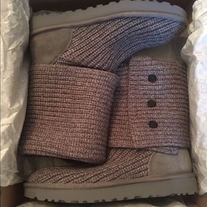 NIB UGG Cardy Boots